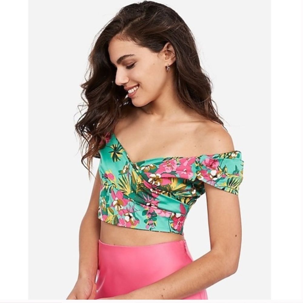 Express X Rocky Barnes Green floral Tropical crop top Small Like New